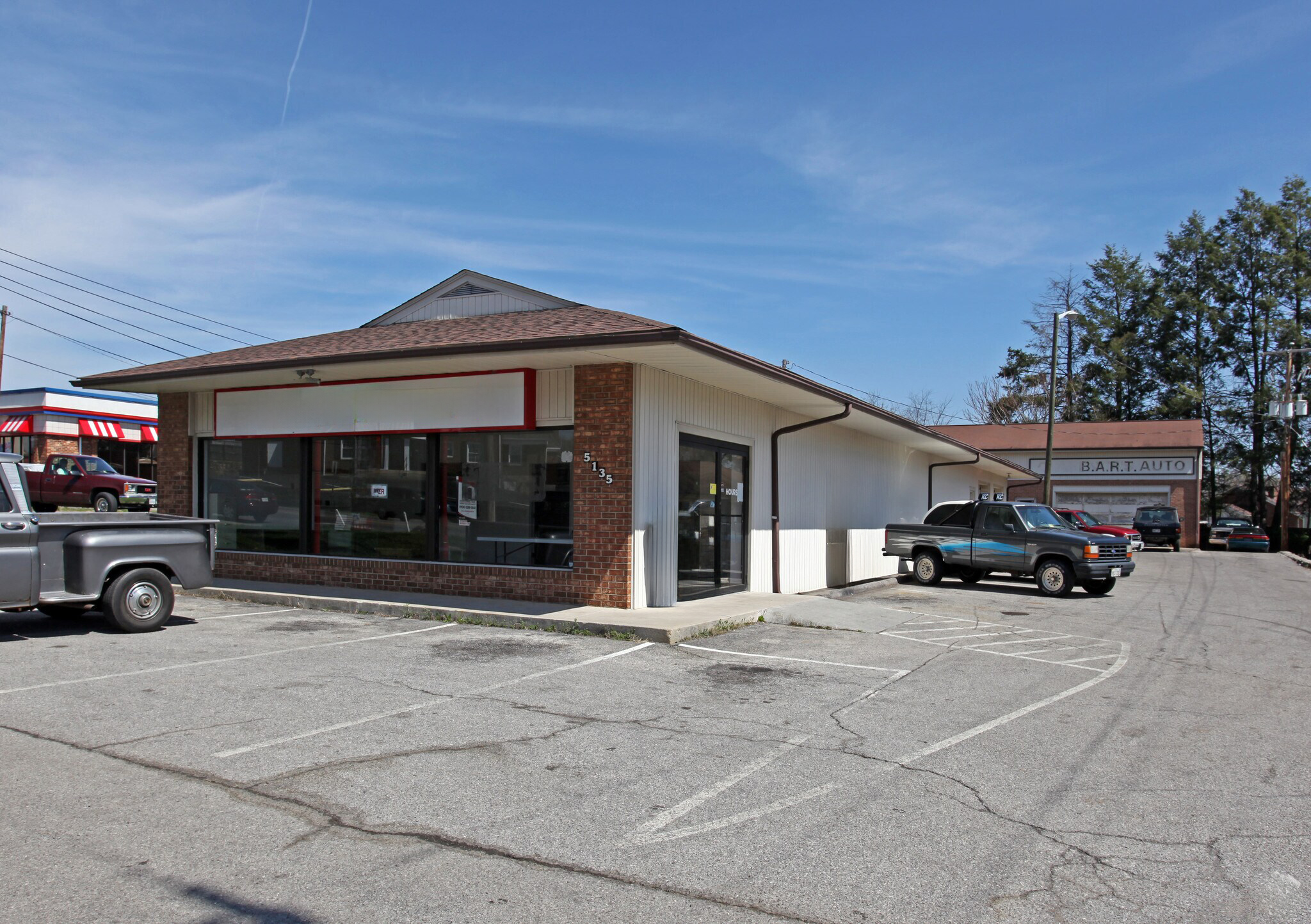 Williamson Road Retail/Garage image