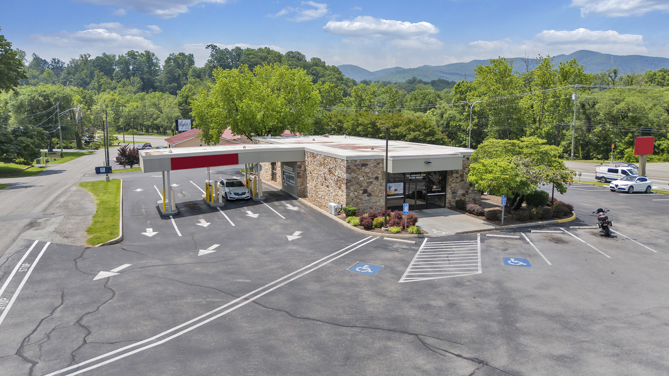 1432 Apperson Drive image