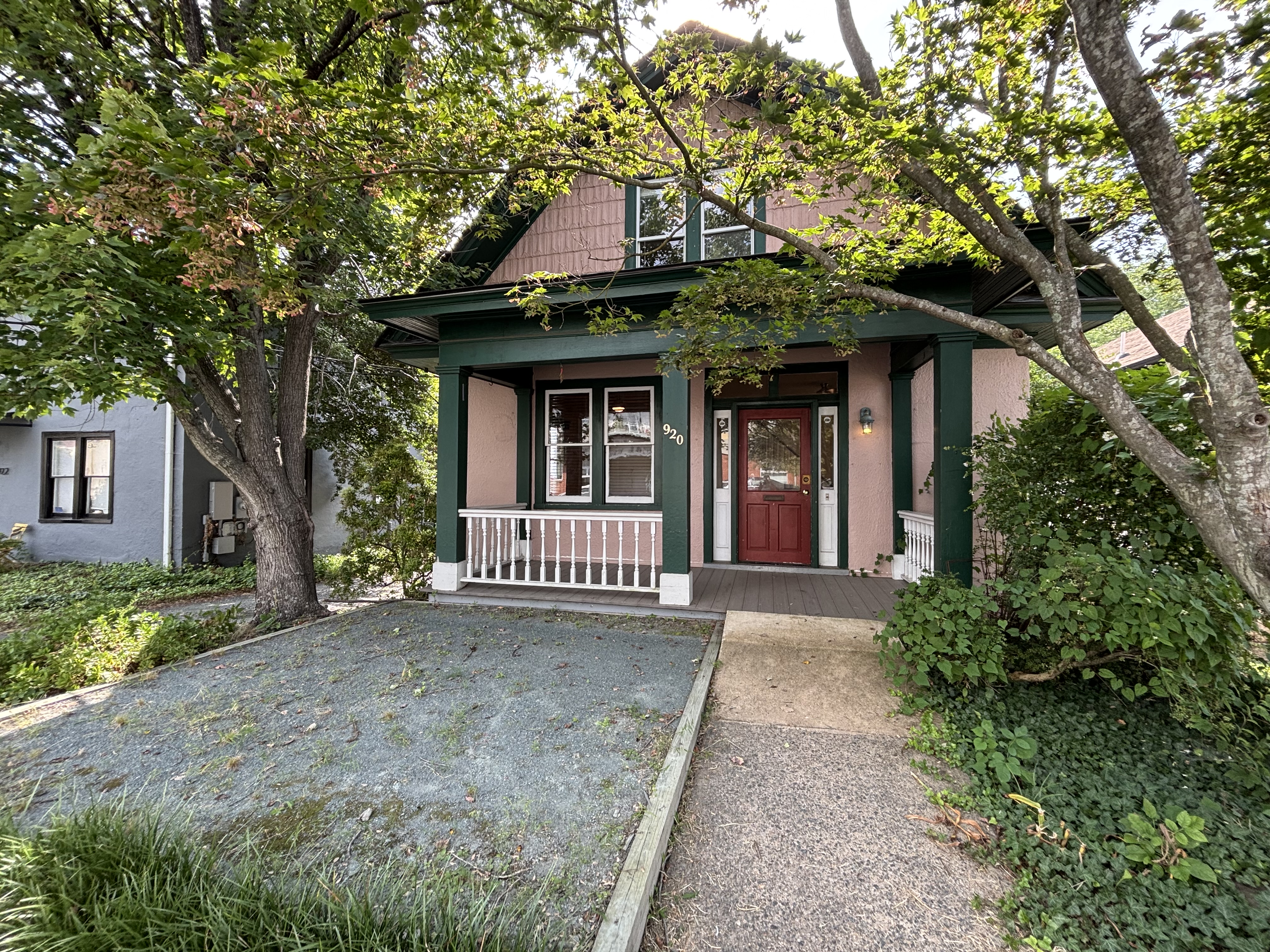 920 9 1/2 St NE image