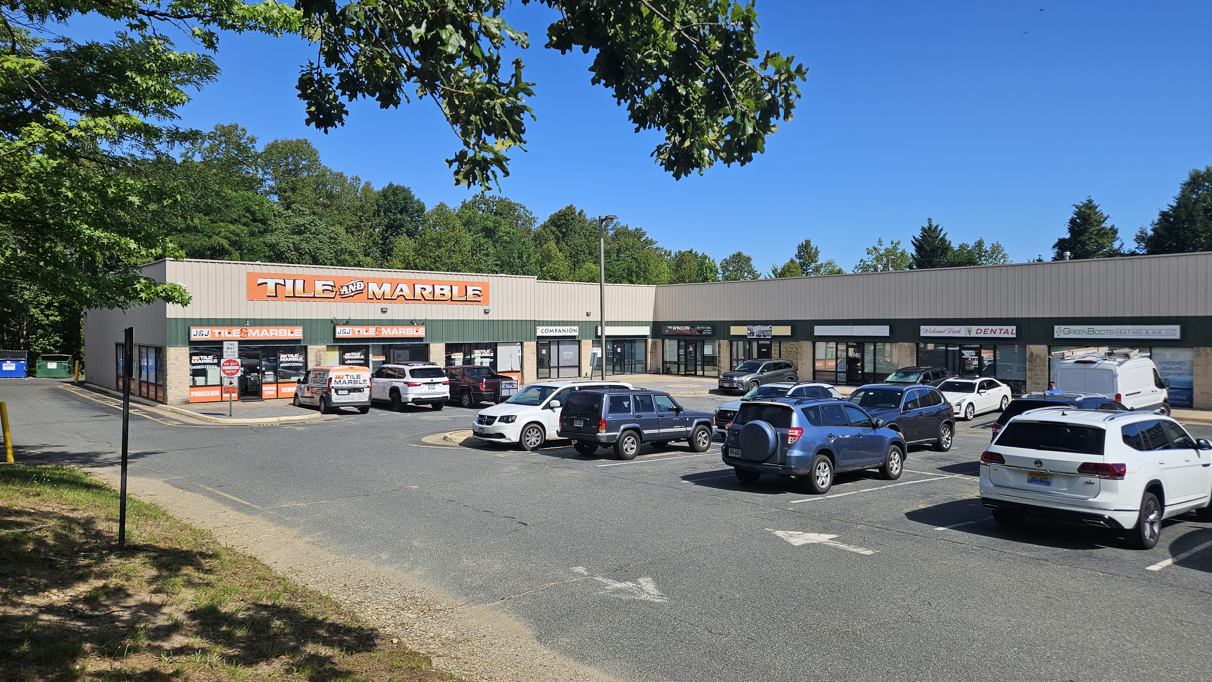 4 Mile Fork Business Center image