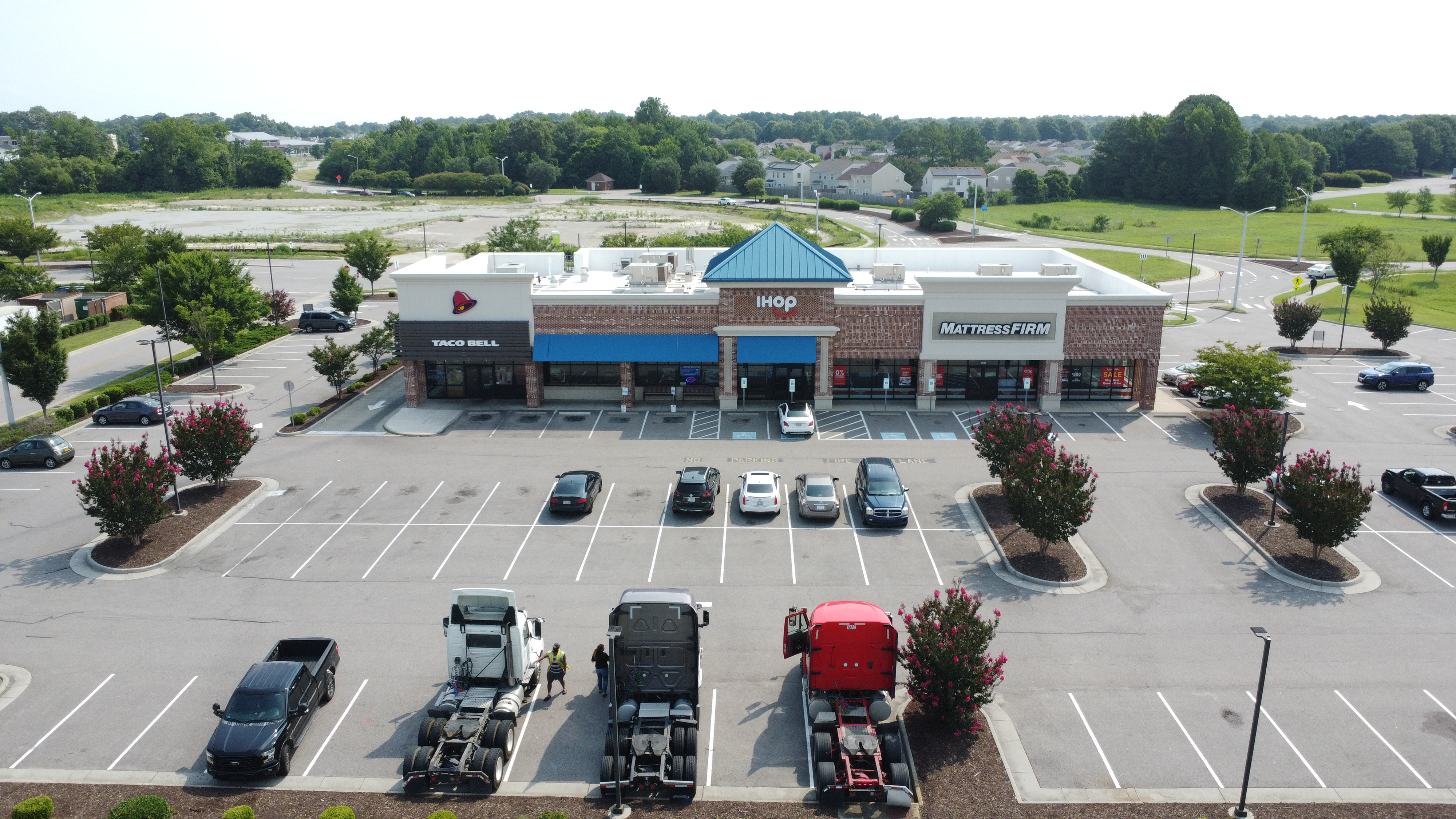6200 College Drive – College Parkway Crossing West image