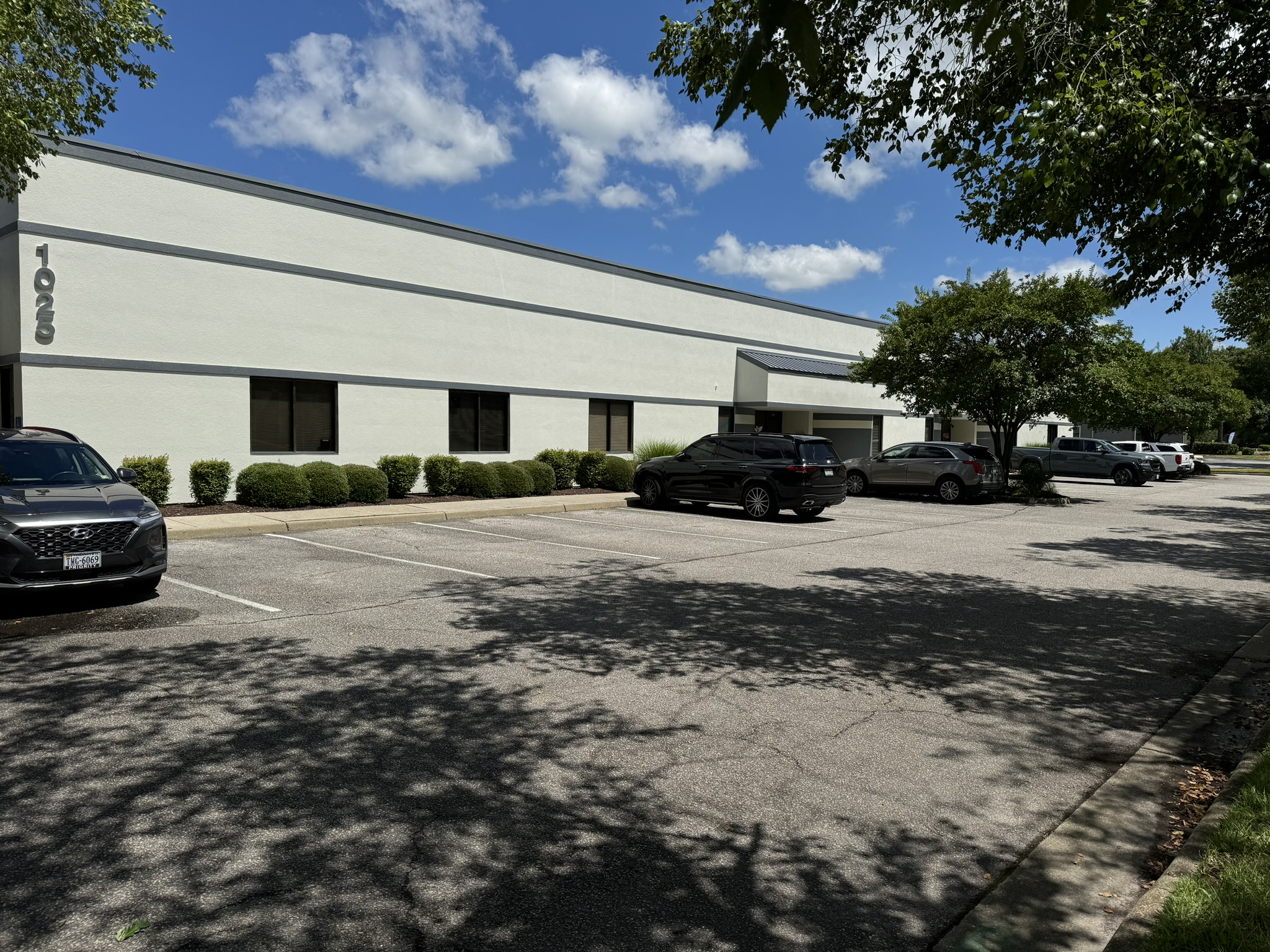 1025 Executive Boulevard image