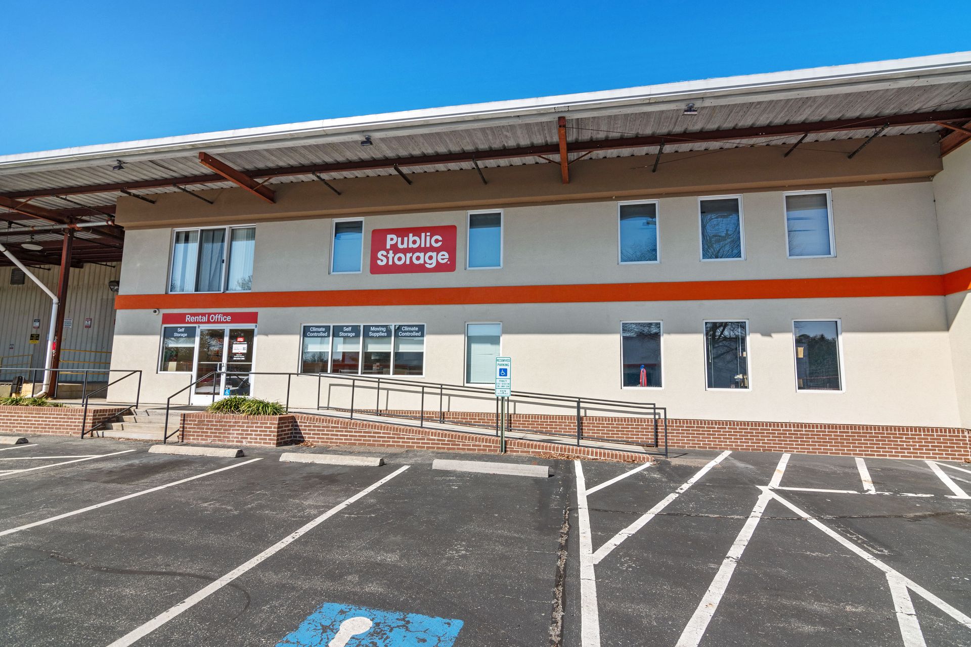 9000-9120 Staples Mill Road image