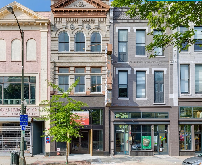 209 E Broad St image